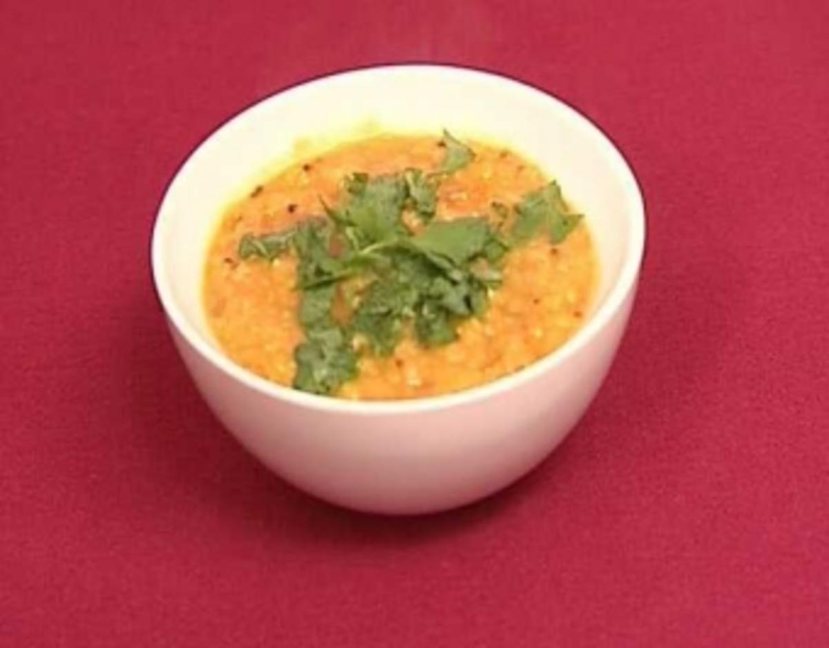 Bilder für Masor Dal - Suppe aus roten Linsen mit Chutneys und Papadam (Meike Gottschalk) - Rezept