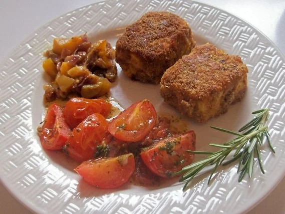 Vorspeise: Gebratenener Knusper-Feta mit karamellisierten Ofentomaten - Rezept