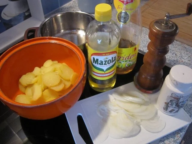 Rezept: Salat: Omi's Erdäpfelsalat Bild Nr. 6 Salat: Omi's Erdäpfelsalat - Rezept - Bild Nr. 6