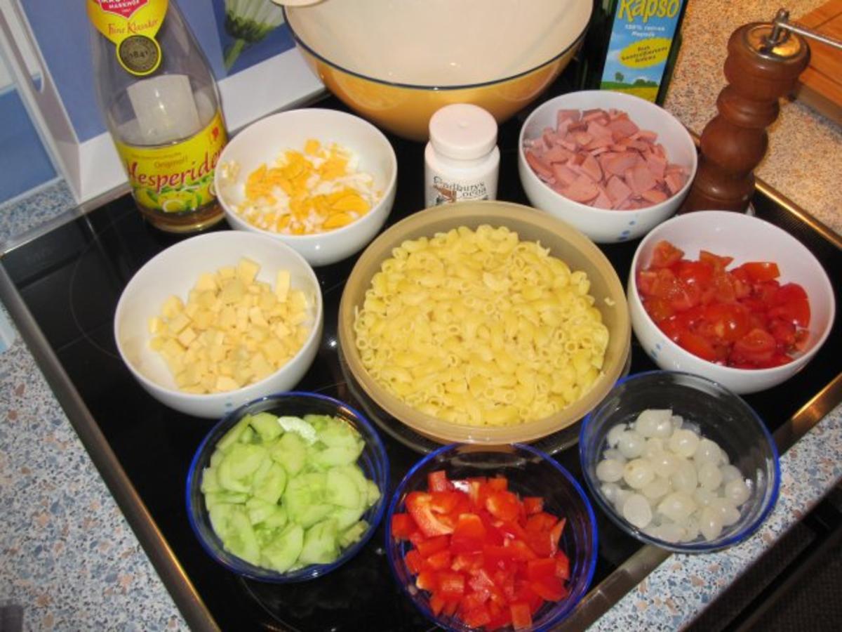 Salat: Wurst-Nudelsalat - Rezept - Bild Nr. 3