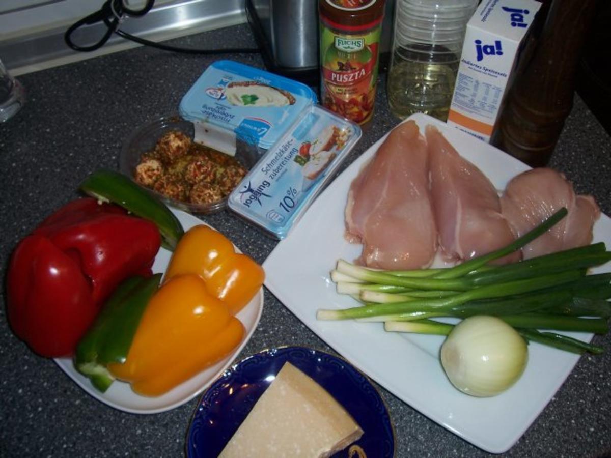 Hähnchenbrustfilet in Lauchcremesauce, dazu Paprika Tricolore - Rezept - Bild Nr. 2