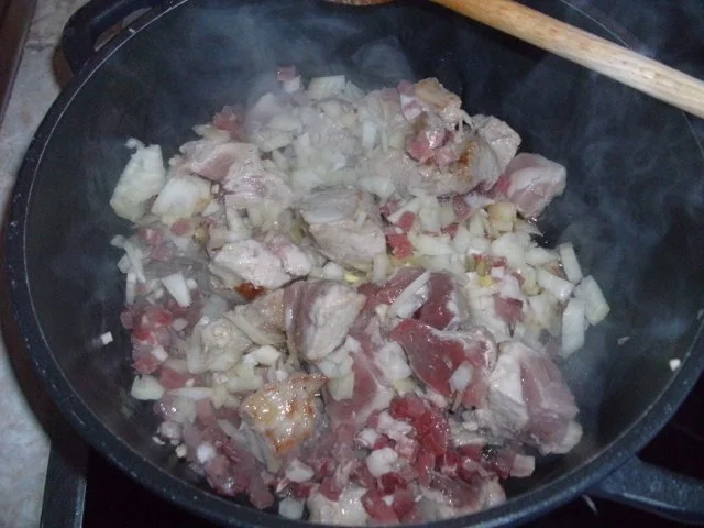 Rezept: Gulasch mit Bohnen und Speck Bild Nr. 4 Gulasch mit Bohnen und Speck - Rezept - Bild Nr. 4
