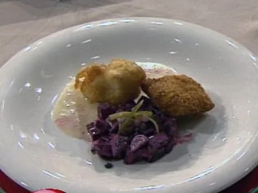 Rezept: Hamburger Backfisch mit roter Bete à la Henssler Hamburger Backfisch mit roter Bete à la Henssler - Rezept