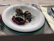 Teignocken mit Vanillesauce à la Henssler - Rezept