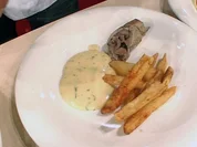 Roulade von der Kalbsniere mit Pommes frites à la Henssler - Rezept