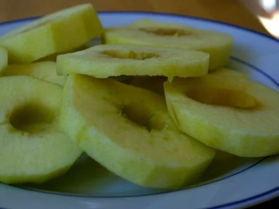 Apfelringe im Zimt-Bier-Teig - Rezept - Bild Nr. 5