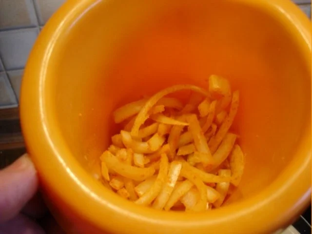 Lummerkotelett auf Vollkornbrot mit Spiegelei und Beilagen - Rezept - Bild Nr. 5