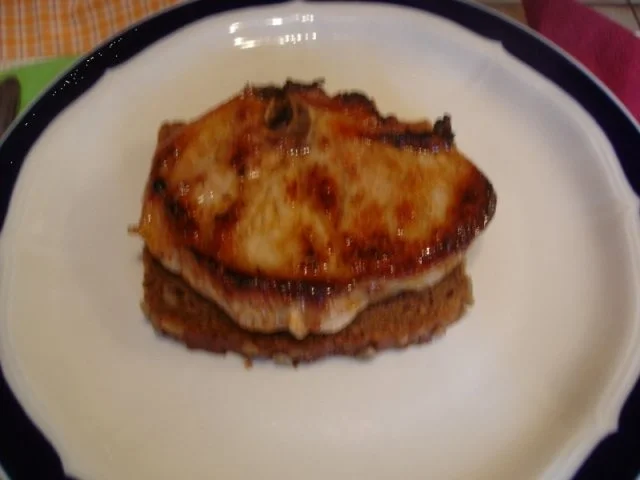 Lummerkotelett auf Vollkornbrot mit Spiegelei und Beilagen - Rezept - Bild Nr. 11