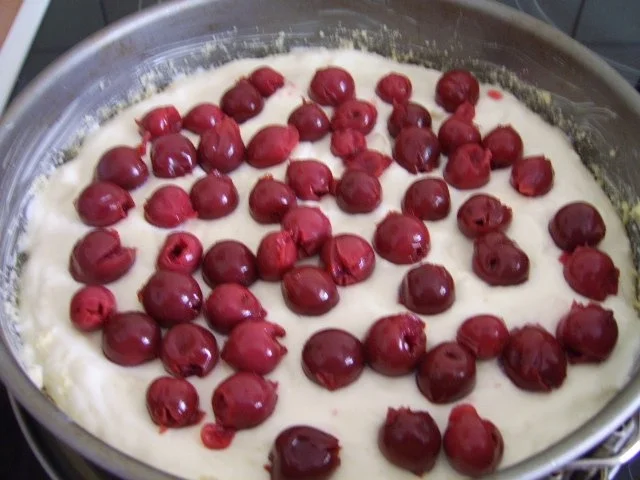 Rezept: Kirsch-Schmand-Streusel-Kuchen Bild Nr. 2 Kirsch-Schmand-Streusel-Kuchen - Rezept - Bild Nr. 2