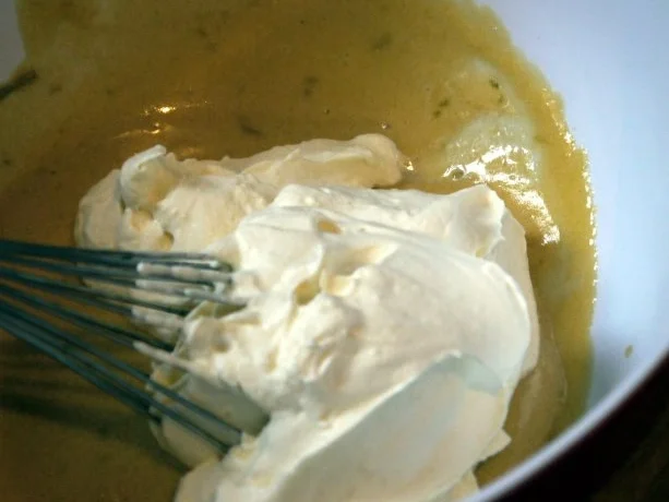 Limetten-Thymian-Parfait mit Rum-Tonka-Kirschen - Rezept - Bild Nr. 4