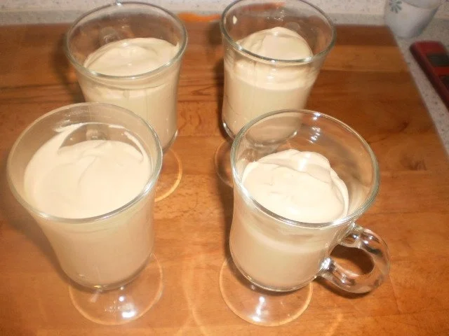 Rezept: Whiskey-Kaffeecreme Bild Nr. 8 Whiskey-Kaffeecreme - Rezept - Bild Nr. 8