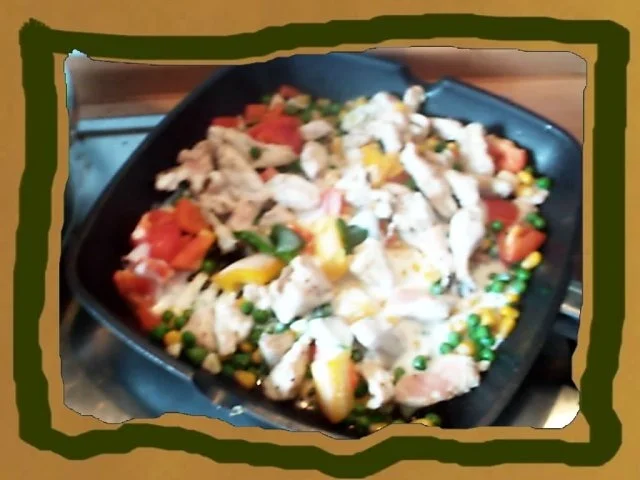 Rezept: Hähnchenstreifen mit buntem Gemüse in Käsesosse Bild Nr. 3 Hähnchenstreifen mit buntem Gemüse in Käsesosse - Rezept - Bild Nr. 3