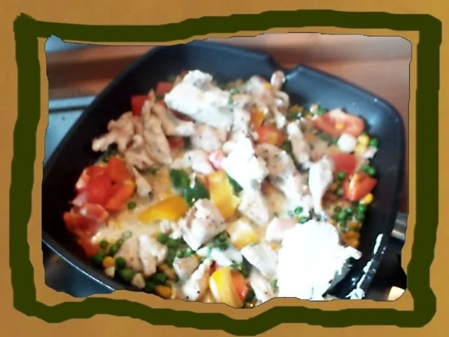 Rezept: Hähnchenstreifen mit buntem Gemüse in Käsesosse Bild Nr. 4 Hähnchenstreifen mit buntem Gemüse in Käsesosse - Rezept - Bild Nr. 4