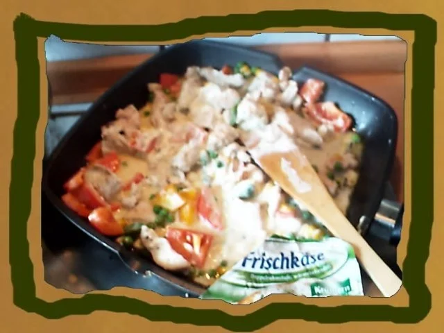 Rezept: Hähnchenstreifen mit buntem Gemüse in Käsesosse Bild Nr. 7 Hähnchenstreifen mit buntem Gemüse in Käsesosse - Rezept - Bild Nr. 7