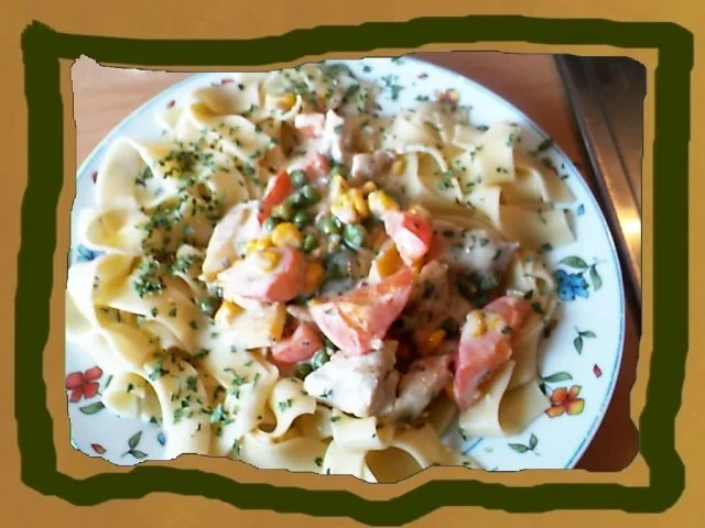 Rezept: Hähnchenstreifen mit buntem Gemüse in Käsesosse Bild Nr. 6 Hähnchenstreifen mit buntem Gemüse in Käsesosse - Rezept - Bild Nr. 6