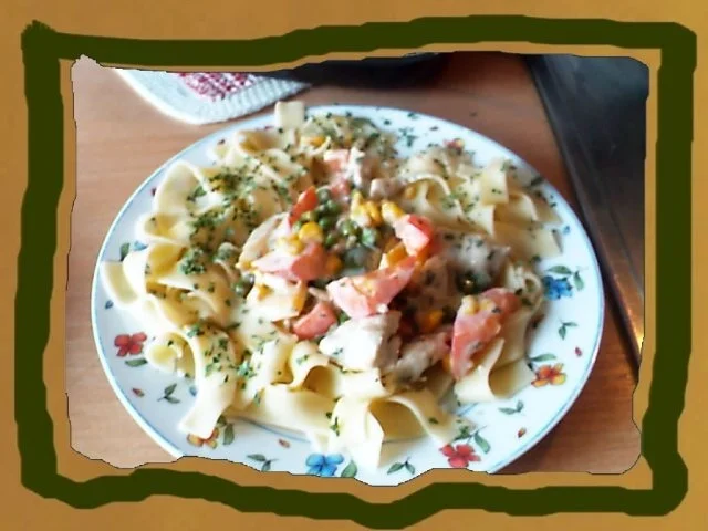 Rezept: Hähnchenstreifen mit buntem Gemüse in Käsesosse Bild Nr. 8 Hähnchenstreifen mit buntem Gemüse in Käsesosse - Rezept - Bild Nr. 8