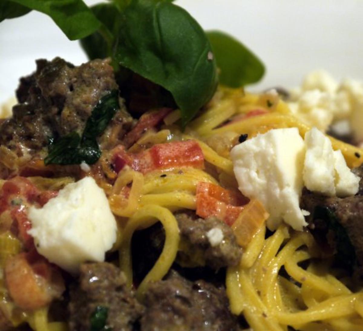 Spaghetti mit Lammhack und Paprika - Rezept
