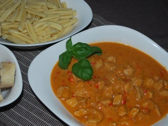 Rezept: Puten-Paprika-Ragout Bild Nr. 2 Puten-Paprika-Ragout - Rezept - Bild Nr. 2