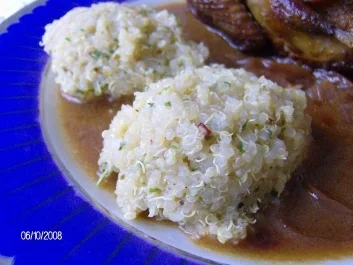 Quinoa-Nockerln pikant-würzig - Rezept