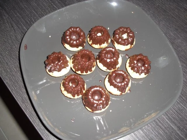 Rezept: Petit Four Bild Nr. 4 Petit Four - Rezept - Bild Nr. 4