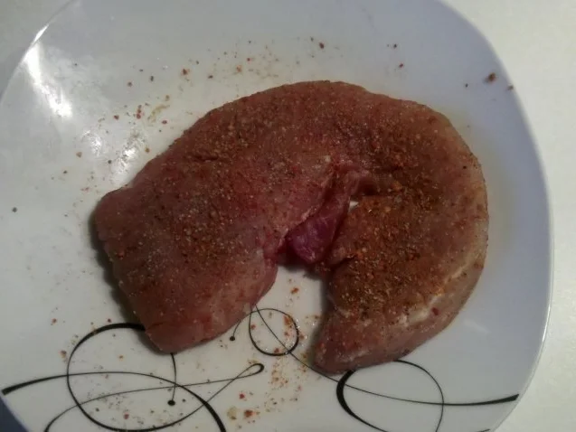 Fleisch: Harissa-Schnitzel mit Gorgonzola-Zucchinisoße und Wildreis - Rezept - Bild Nr. 2