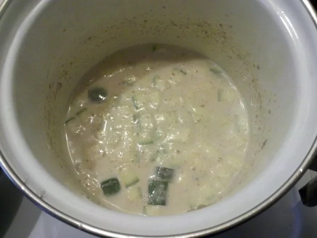 Fleisch: Harissa-Schnitzel mit Gorgonzola-Zucchinisoße und Wildreis - Rezept - Bild Nr. 5