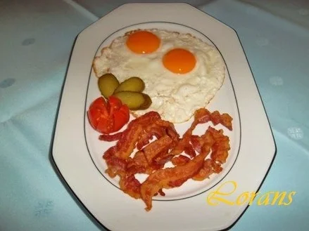 Spiegeleier mit knusprigen Bacon - Rezept