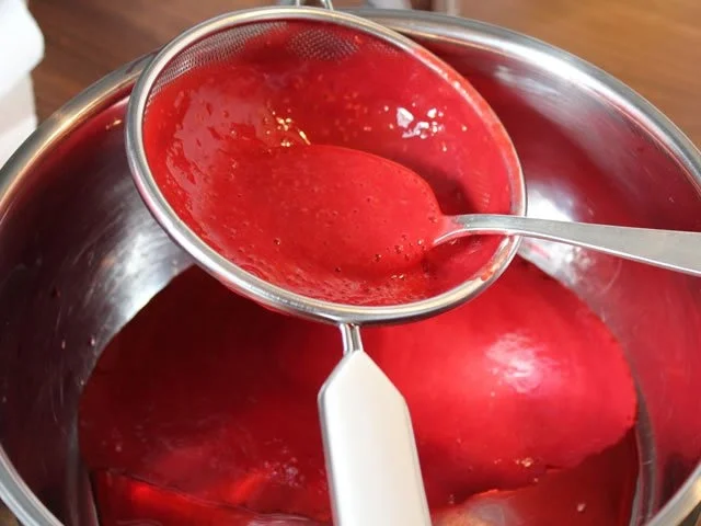 Rezept: Himbeermarmelade mit weißem Balsamico und Orange Bild Nr. 4 Himbeermarmelade mit weißem Balsamico und Orange - Rezept - Bild Nr. 4