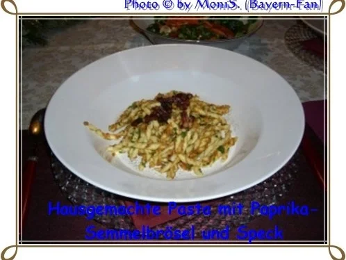 Rezept: Pasta mit Paprika - Semmelbrösel und Speckwürfel Bild Nr. 2 Pasta mit Paprika - Semmelbrösel und Speckwürfel - Rezept - Bild Nr. 2