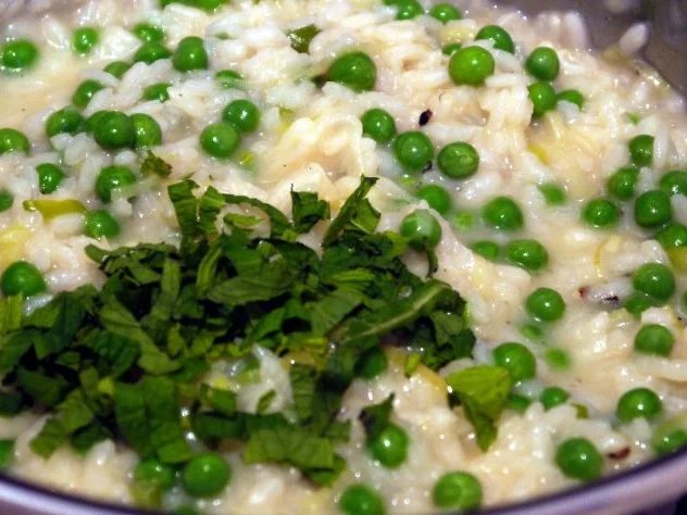 Rezept: Erbsen-Minz-Risotto Bild Nr. 12 Erbsen-Minz-Risotto - Rezept - Bild Nr. 12