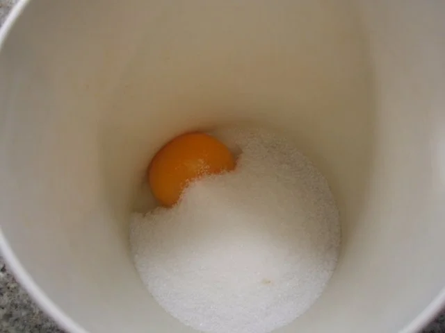 Rezept: Dessert: Mandelcreme mit selbsgemachtem Krokant Bild Nr. 2 Dessert: Mandelcreme mit selbsgemachtem Krokant - Rezept - Bild Nr. 2