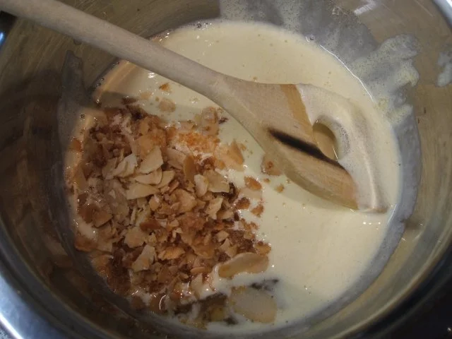 Rezept: Dessert: Mandelcreme mit selbsgemachtem Krokant Bild Nr. 4 Dessert: Mandelcreme mit selbsgemachtem Krokant - Rezept - Bild Nr. 4