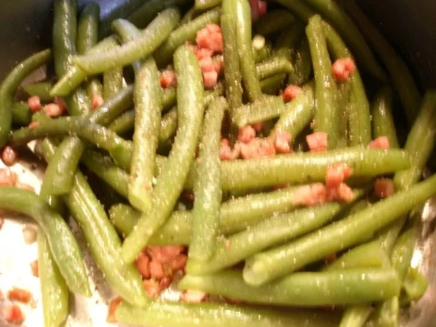 Rezept: Grüne Bohnen mit Speck Grüne Bohnen mit Speck - Rezept