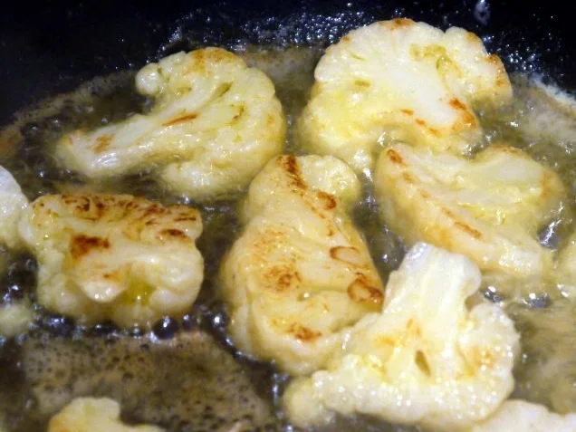 Fruchtig-scharfe Hähnchenbrust mit gebratenem Blumenkohl - Rezept - Bild Nr. 10