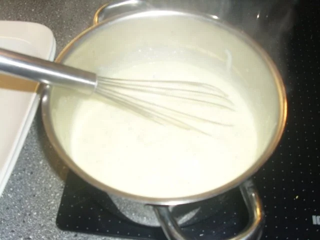 Blumenkohl mit Käsesosse, Knusperschnitzel und Kartoffeln - Rezept - Bild Nr. 4