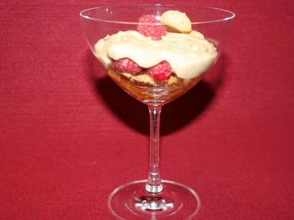 Grappamousse mit Amarettini - Rezept