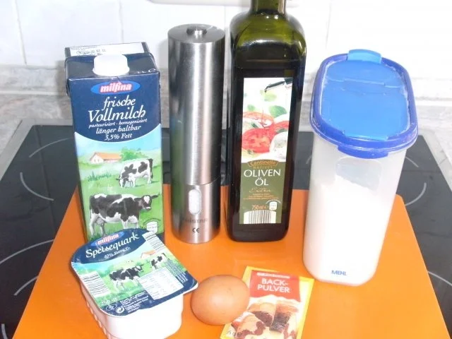 Pizza mit Quark-Öl-Teig - Rezept - Bild Nr. 2