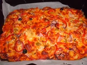 Pizza mit Quark-Öl-Teig - Rezept