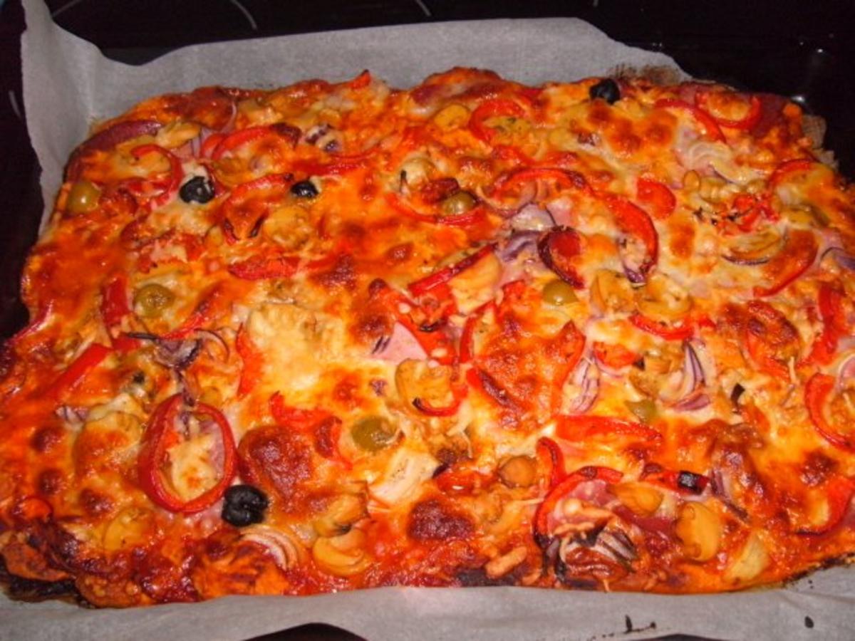 Pizza Mit Quark L Teig Rezept Mit Bild Kochbar De