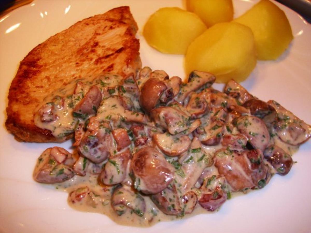 Champignons in Rahm - Rezept mit Bild - kochbar.de