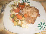 Ofenkoteletts mit Sommergemüse - Rezept