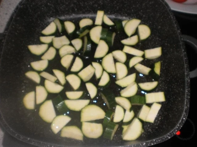 Rezept: Ofenkoteletts mit Sommergemüse Bild Nr. 5 Ofenkoteletts mit Sommergemüse - Rezept - Bild Nr. 5