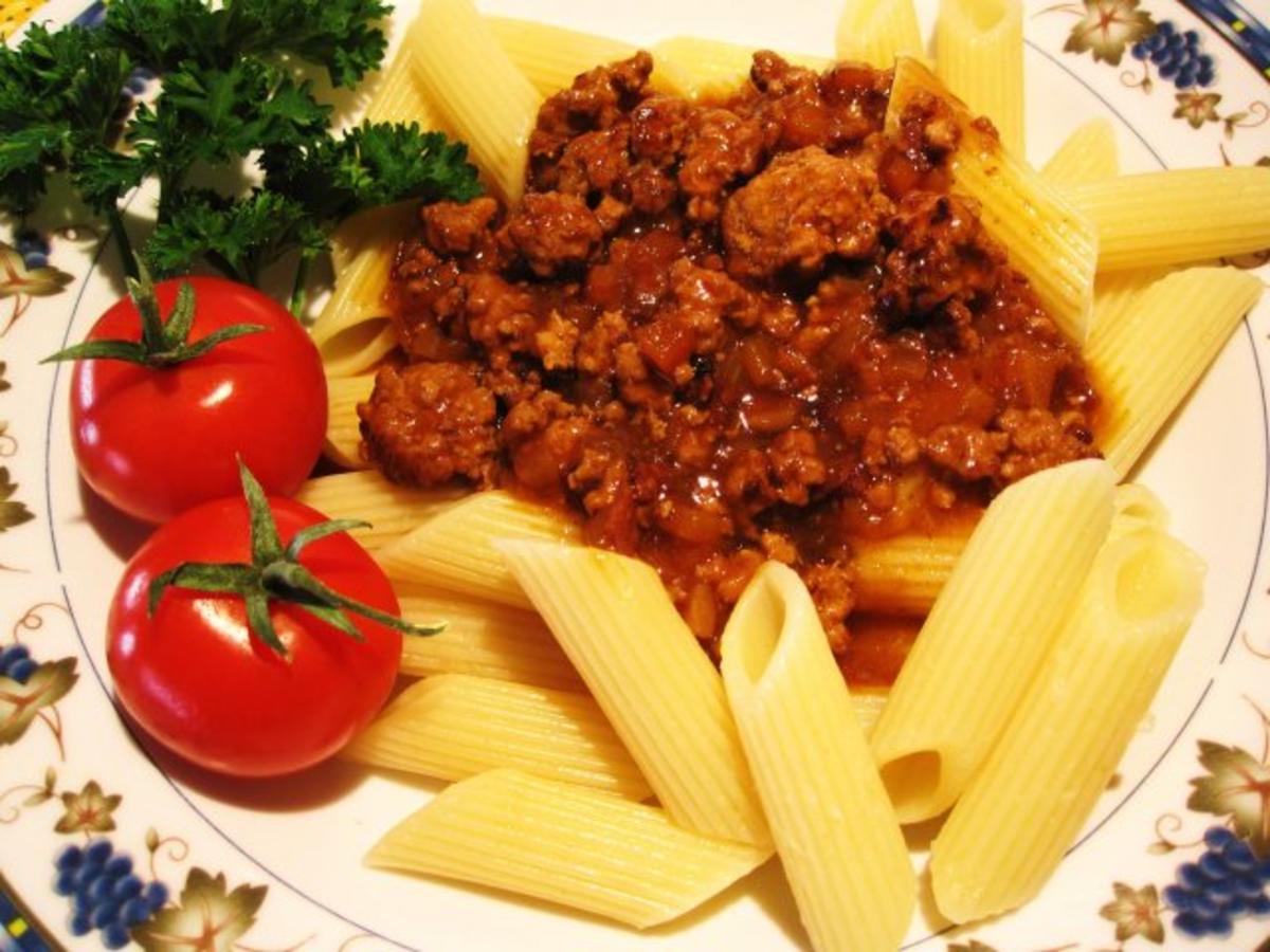 Bilder für Penne Rigate mit Bologneser Soße - Rezept