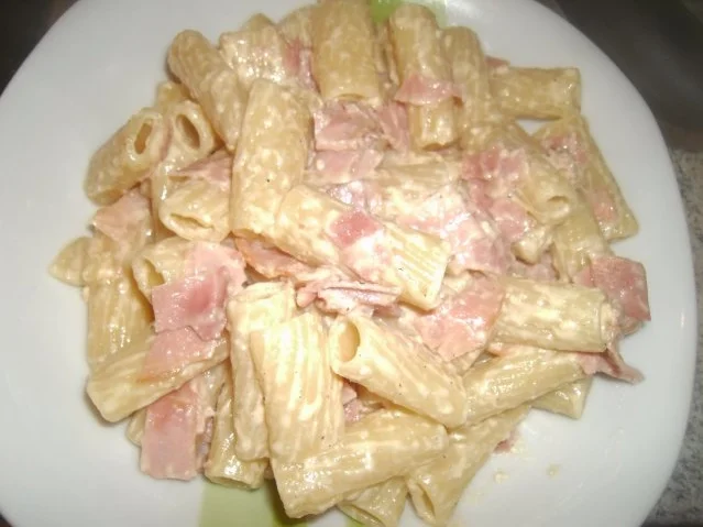 Rezept: Schinkennudeln Schinkennudeln - Rezept