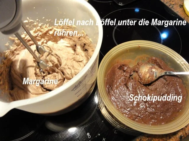 Rezept: Biskuit: BUTTERCREME " FÜRST - PÜCKLER - ART " Bild Nr. 6 Biskuit: BUTTERCREME " FÜRST - PÜCKLER - ART " - Rezept - Bild Nr. 6