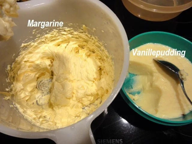 Rezept: Biskuit: BUTTERCREME " FÜRST - PÜCKLER - ART " Bild Nr. 7 Biskuit: BUTTERCREME " FÜRST - PÜCKLER - ART " - Rezept - Bild Nr. 7