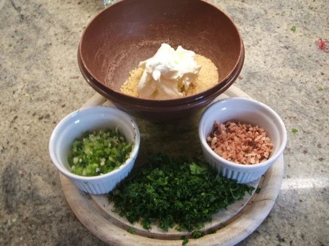 Frischkäse: Frischkäse-Bällchen im Kräuterkleid - Rezept - Bild Nr. 4