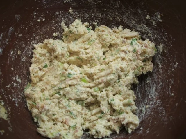 Frischkäse: Frischkäse-Bällchen im Kräuterkleid - Rezept - Bild Nr. 5