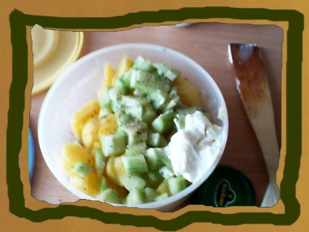 Bilder für Kartoffel-Gurkensalat mit Dill - Rezept