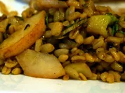 Curry-Ebly mit geröstetem Fenchel und Birnen - Rezept